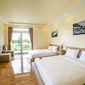 Deluxe Double or Twin Room Lake View